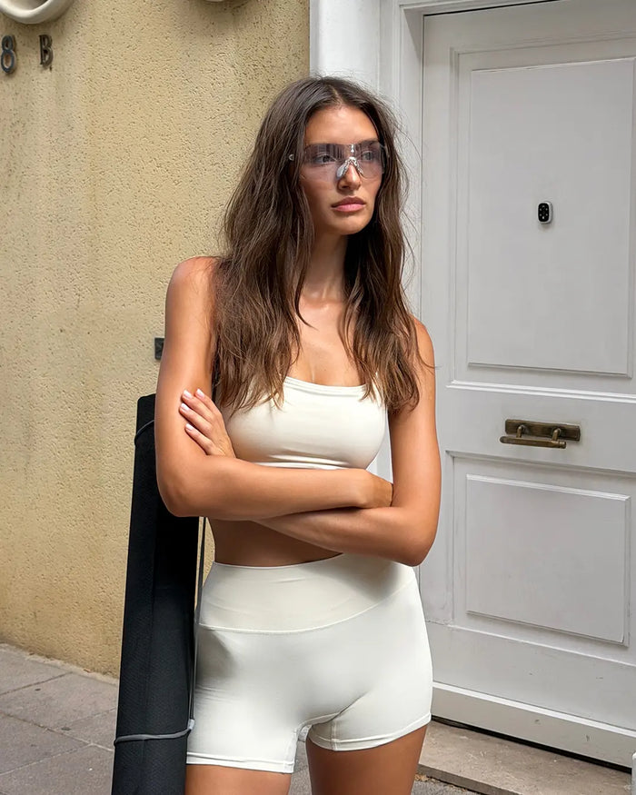 VITANO · WHITE